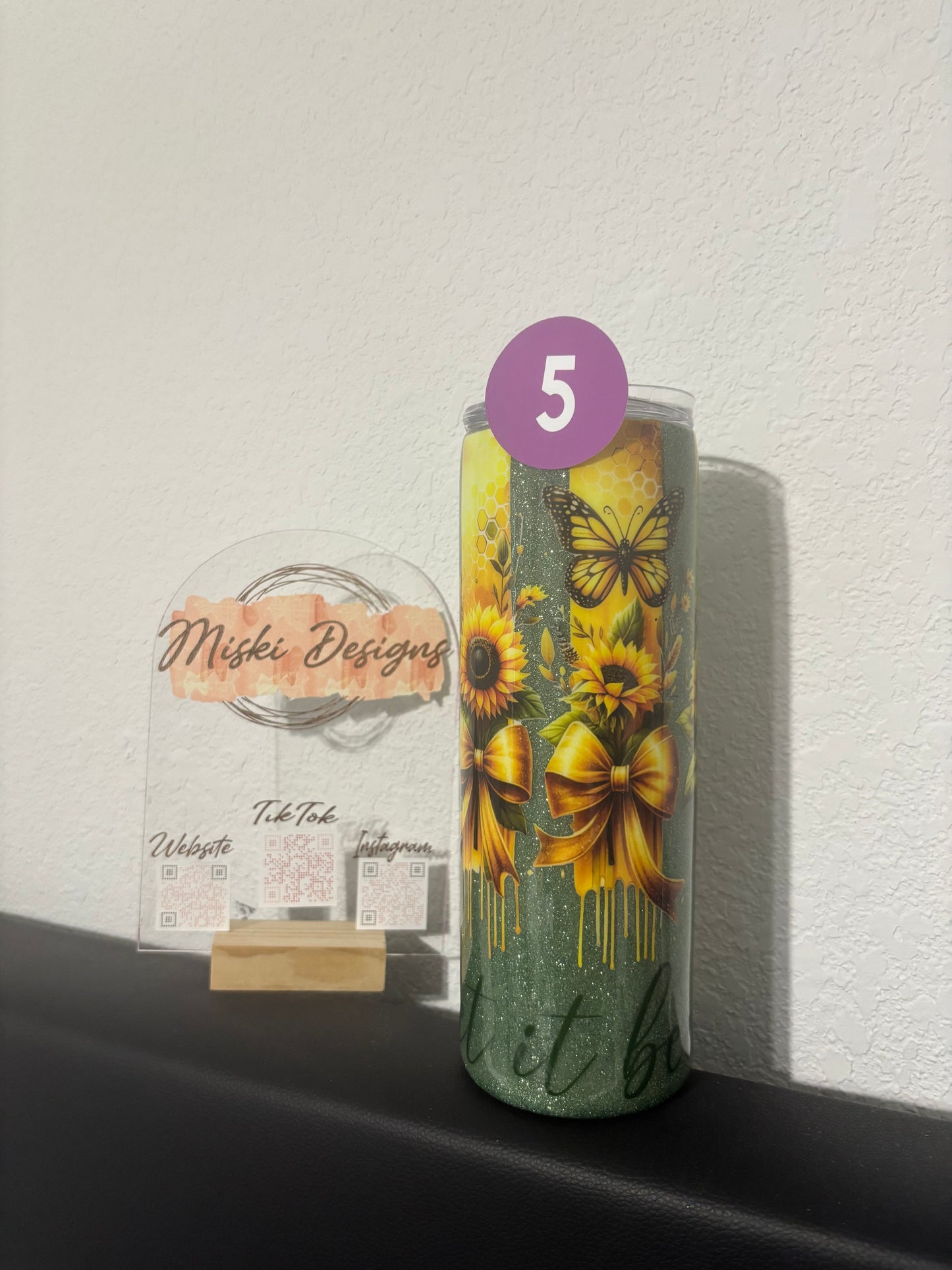 Let It Bee 20 Oz Tumbler w/handlw