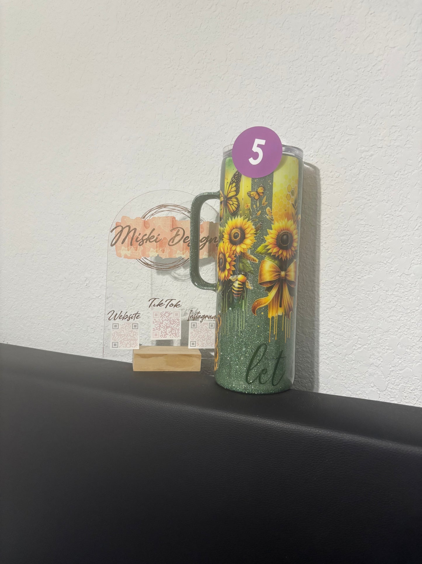 Let It Bee 20 Oz Tumbler w/handlw
